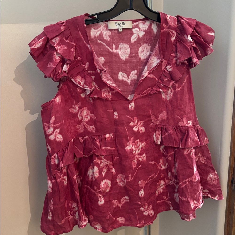 Sea Ruffled Floral Top in Pink and White